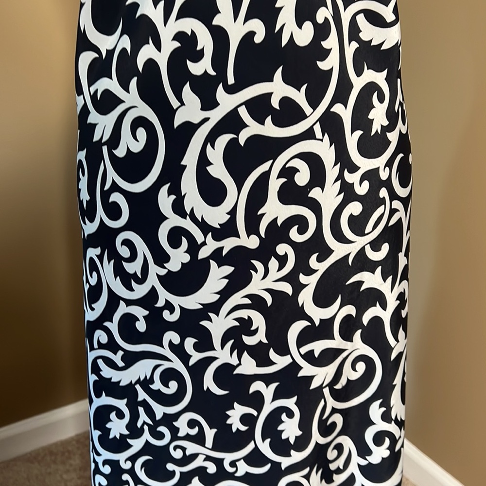 Vintage 90’s Cross Back Tilip Hem Slip Dress; Bold Graphic Black and White - Picture 5 of 9